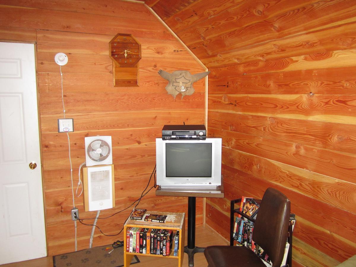 Log Inn & Pub Avola Zimmer foto